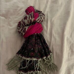 Elegant Pink, Floral Patterned Scarf